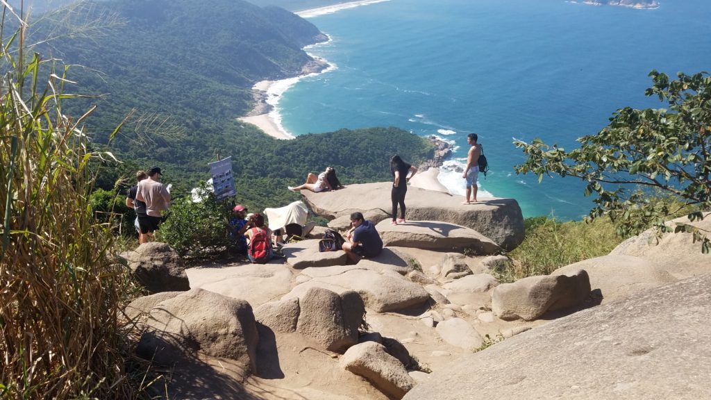 The cue for the iconic rock of Pedra do Telégrafo